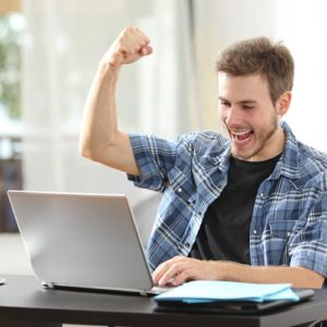 zadowolony inwestor wygrał grę