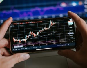 wykres na ekranie telefonu